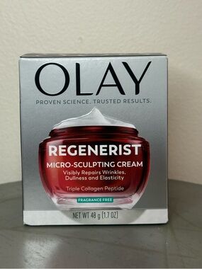 OLAY Regenerist Micro-Sculpting Cream - Red and Silver Jar